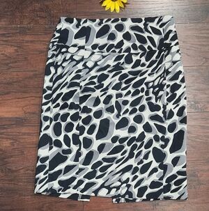 Express Design Studio Women's Black Gray Giraffe Animal Pencil Skirt Size 10